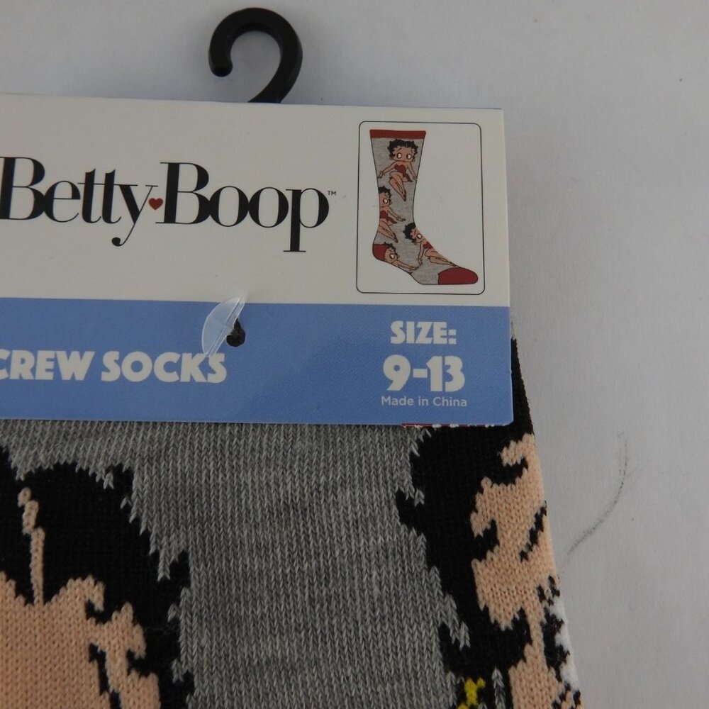 2 New Betty Boop Crews Socks Jane the Riveter - Picture 5 of 5